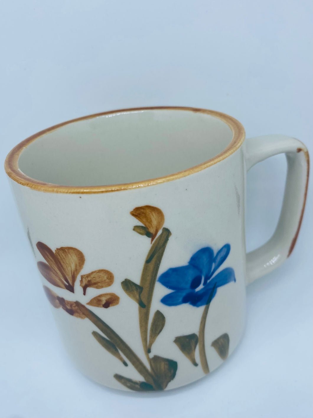 1980s Hand Painted Cottagecore Ceramic Cup
