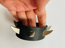 Load image into Gallery viewer, Sliver Leopard Claw Punk Cuff
